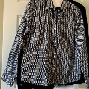 Size 16 wrinkle free fitted Foxcroft, Long sleeve blouse. Washable, good cond.